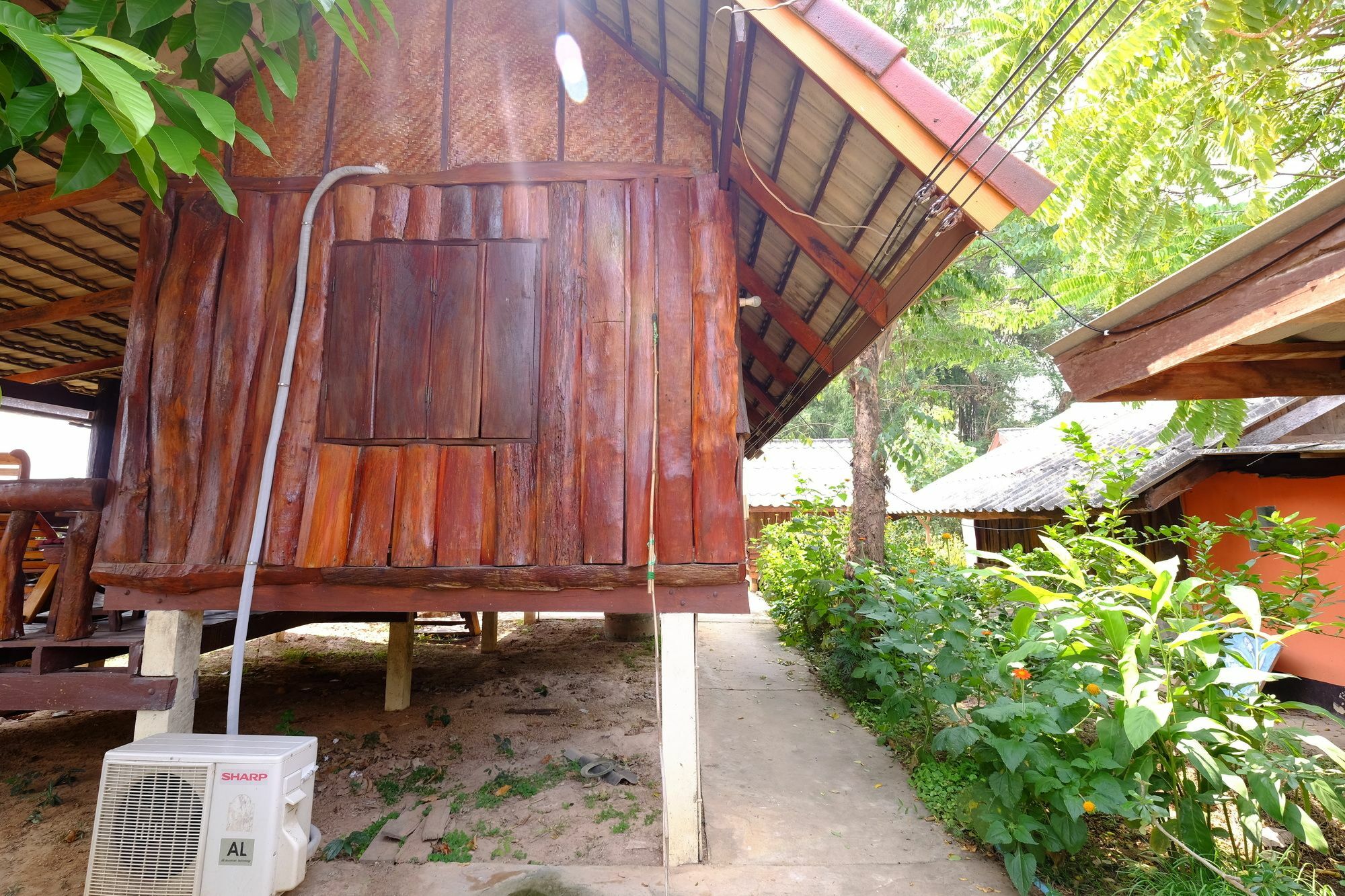 Baanpakrimklong Sukhamon Homestay & Resort Mukdahan Eksteriør bilde